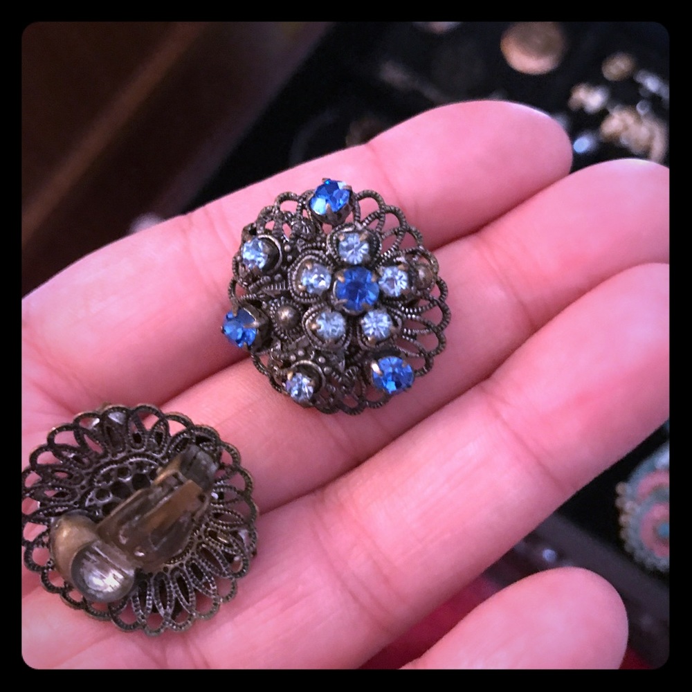 Vintage 1930s clip on earrings